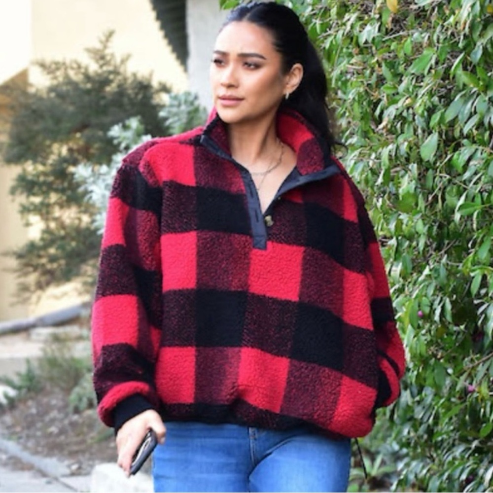 American eagle oversized Sherpa jacket